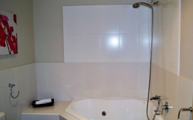 Cypress Waterview Spa Apartment - 37B