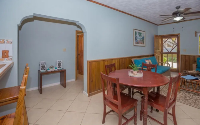 Roatan Ocean View - Ground Floor 2 Bedroom Apts