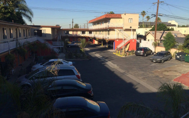 Long Beach Motel