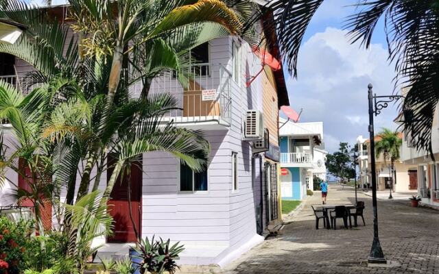 Larimar Beach Apartment