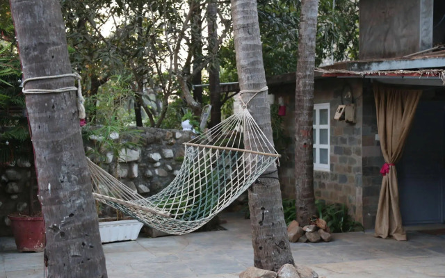 Shantie Shakthi Vagator Resort with Swimming Pool