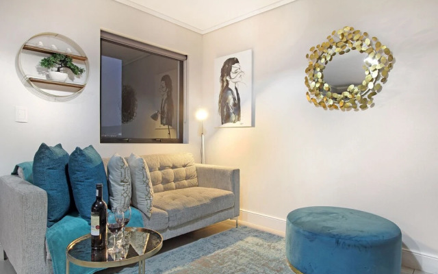 WatersEdge Aparthotel