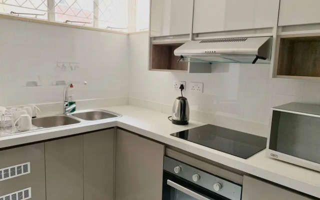 2 Bed Condo in the Avenues - 2143