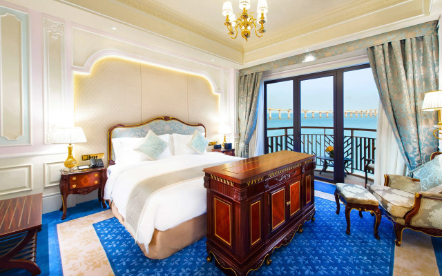 Legend Palace Hotel