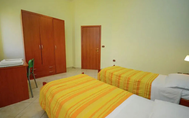 Apartment With Lovely Pool