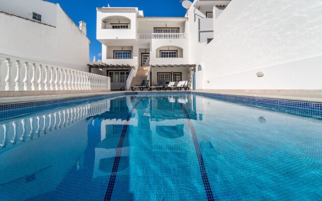 Villa Lemos by HelloVacations