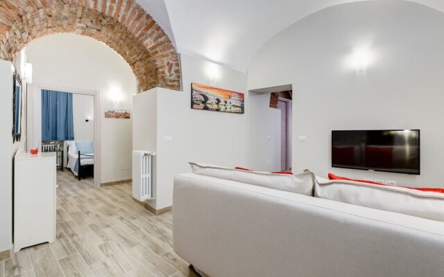 Lovely and Modern Flat 5 Minutes From Colosseo!