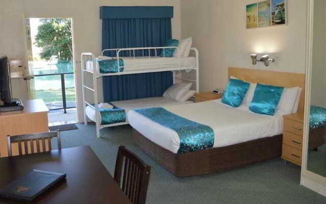 BEST WESTERN The Lakesway Motor Inn