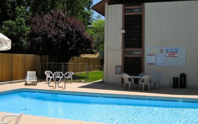 Jamestown Railtown Motel