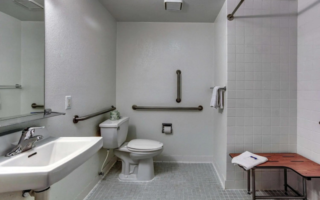 Motel 6 Coos Bay, OR