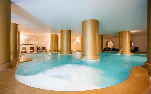 Axis Vermar Conference & Beach Hotel