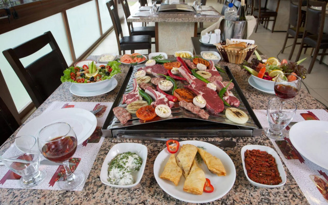 Bon Hotel City & Resort