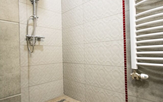 City Lights Apartments - Topolowa 48