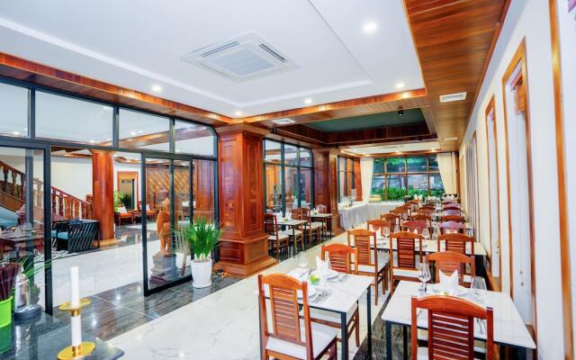 Blanc Smith Hotel