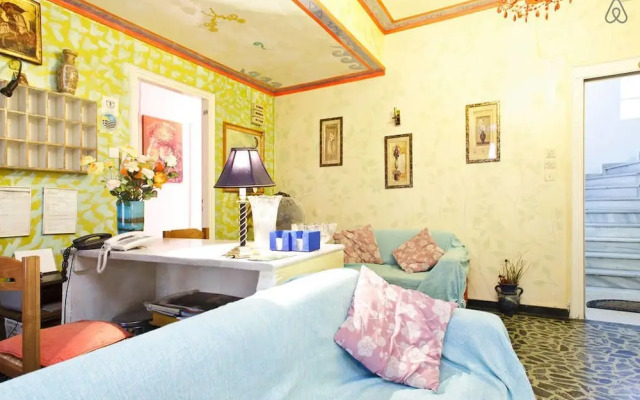 Athens House Hostel