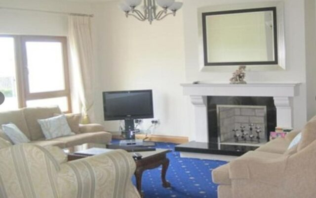 Killarney House