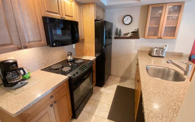 #109 Vail International