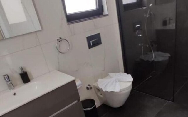 Super Delux 6-bed Villa Brave