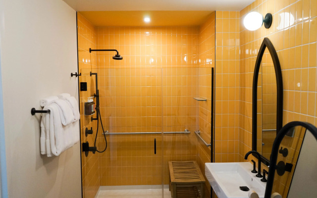 The Russell Nashville