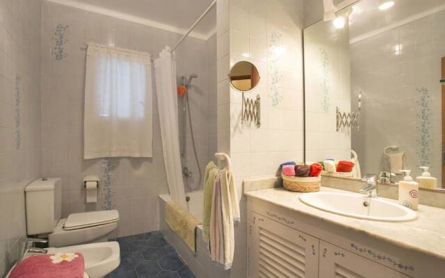 House - 3 Bedrooms - 103190