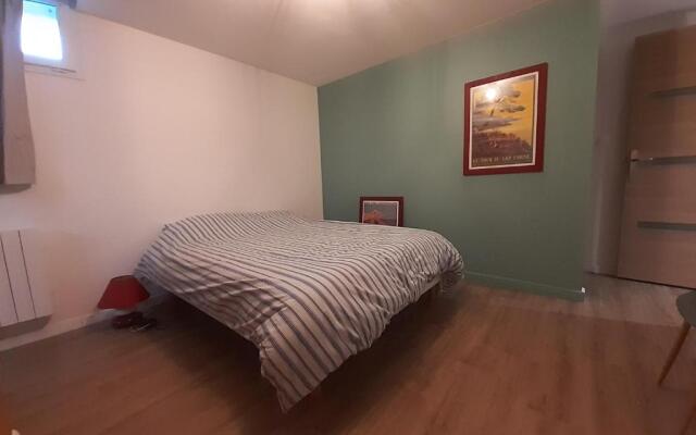 Appartement 6 Pers avec 2 Chambres cour et jardinet privatifs