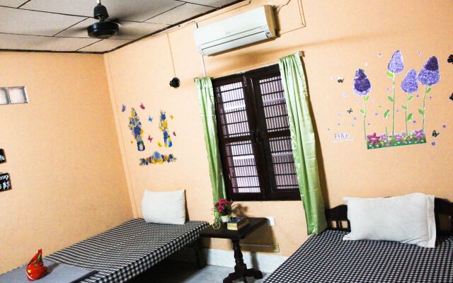 Koh Rong Hostel Siem Reap