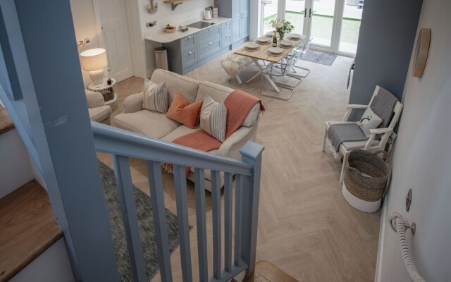 The Hideaway - 2 Bed Holiday Home - Little Haven
