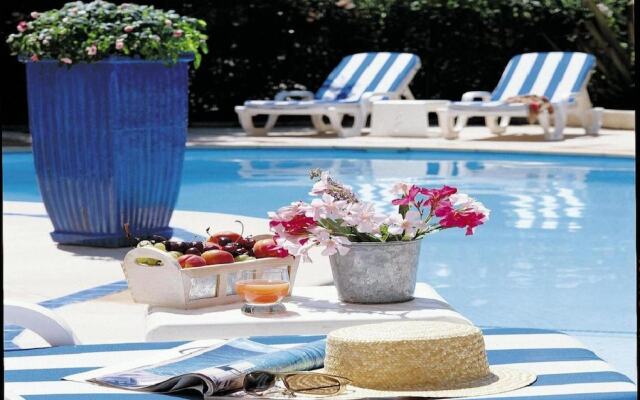 Hôtel Les Rives Bleues