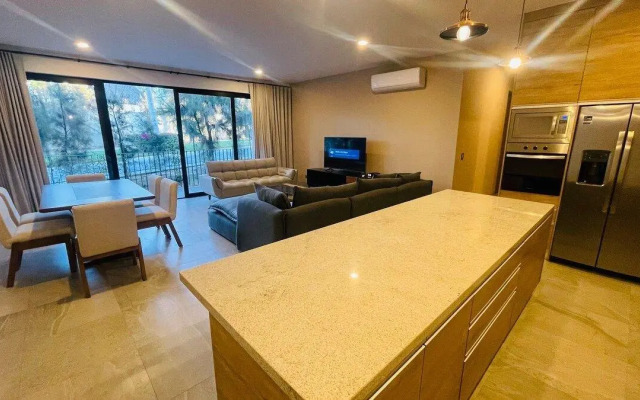 Espacioso y céntrico condo, 5 min marina CSL