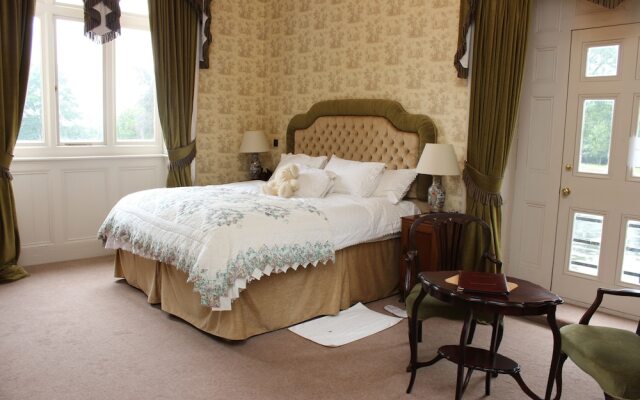Rossington Hall