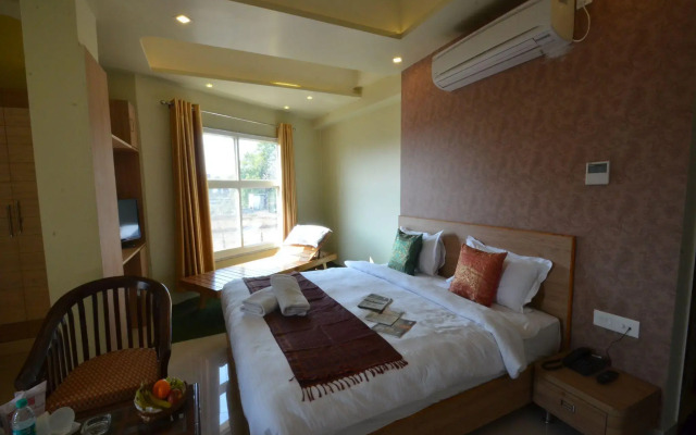 OYO Premium Assi Ghat