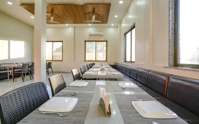Fabhotel Priya Lodging