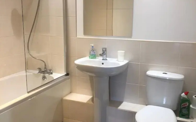 33 Bittern House (apartment)