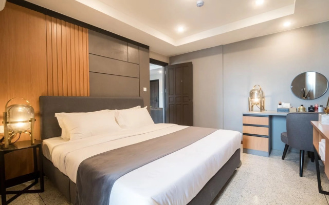 12 The Residence Hotel