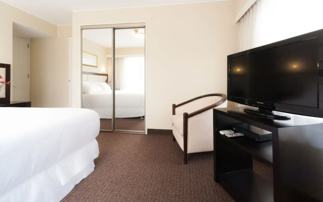 Roosevelt Hotel & Suites