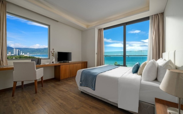 Exclusive 120sqm 2bdr Corner Suite Rooftop Pool – Guest Rooms – Da Nang