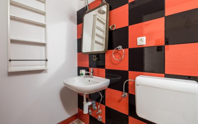 Amazing Home in Novalja With 5 Bedrooms and Wifi
