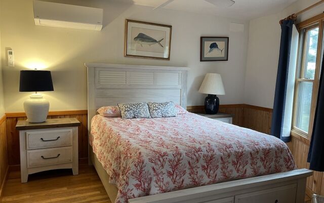 Dune Rose 3 Bedroom Cottage by RedAwning