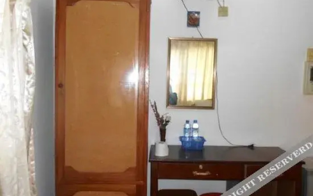Phetmanixay Hotel