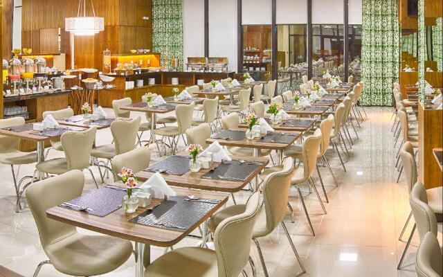 Athos Bulcão Hplus Executive