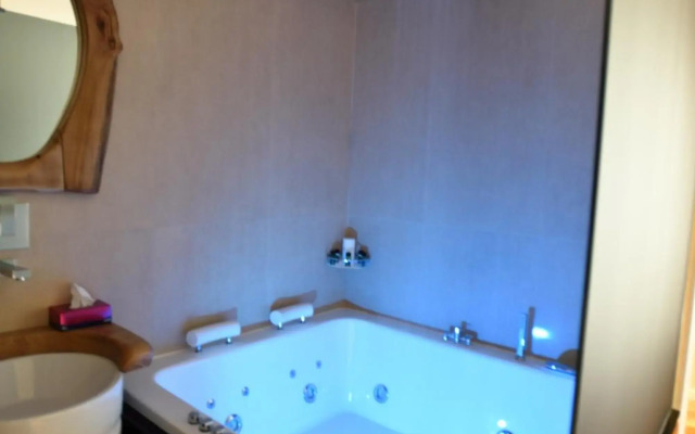 Mystique Luxury Suites