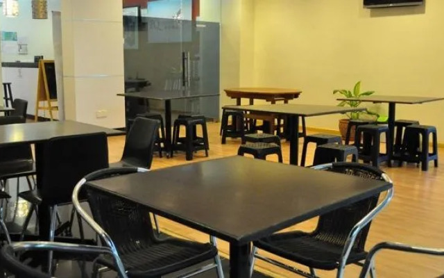 Alia Express Ferringhi