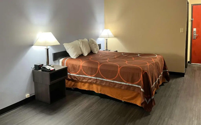 Motel 6 Litchfield, IL