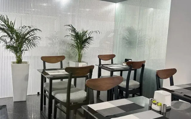 BedChambers Serviced Apartment, Golf Course, Gurgaon