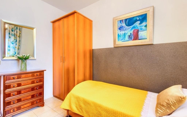 Apartment Lidi - by the sea; A1-prizemlje Rogoznica, Riviera Sibenik