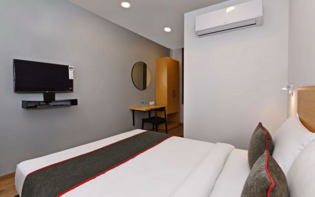 OYO Flagship 17173 Hotel Function Inn