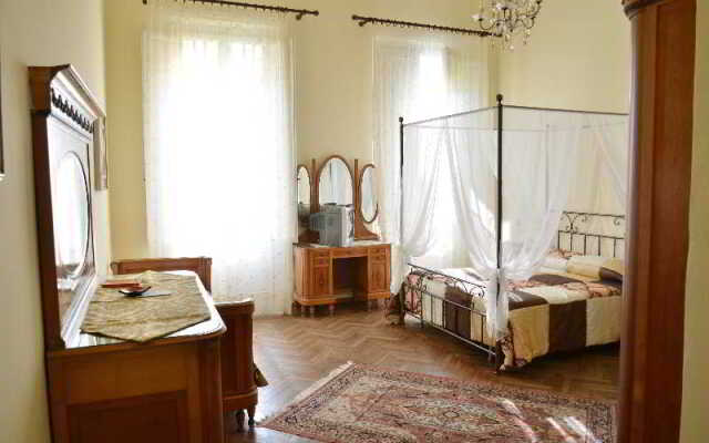 Hotel Apollo