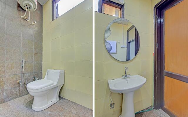 Neelam Villa by OYO Rooms