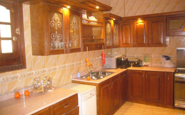 Kenzy Guest House