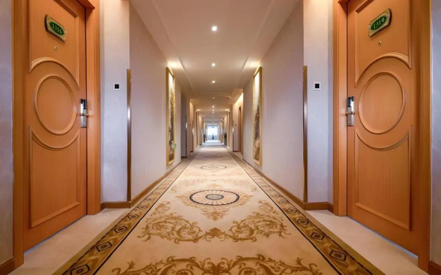 Vienna Hotel Shenzhen Longgang Ainan Road Branch